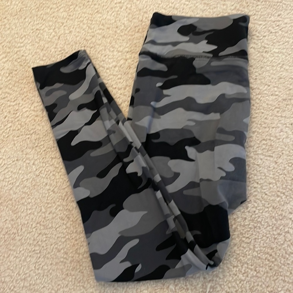 Camo leggings